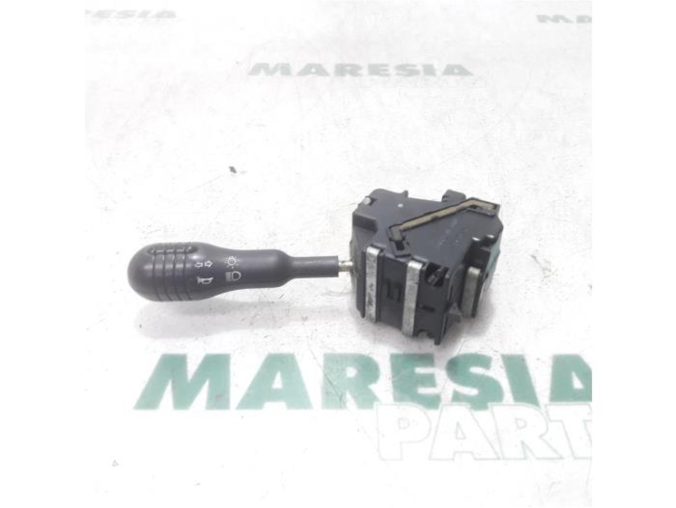 Renault - Twingo - Indicator switch