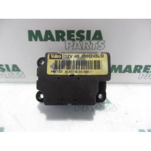 Renault - Megane Scenic - Heater valve motor