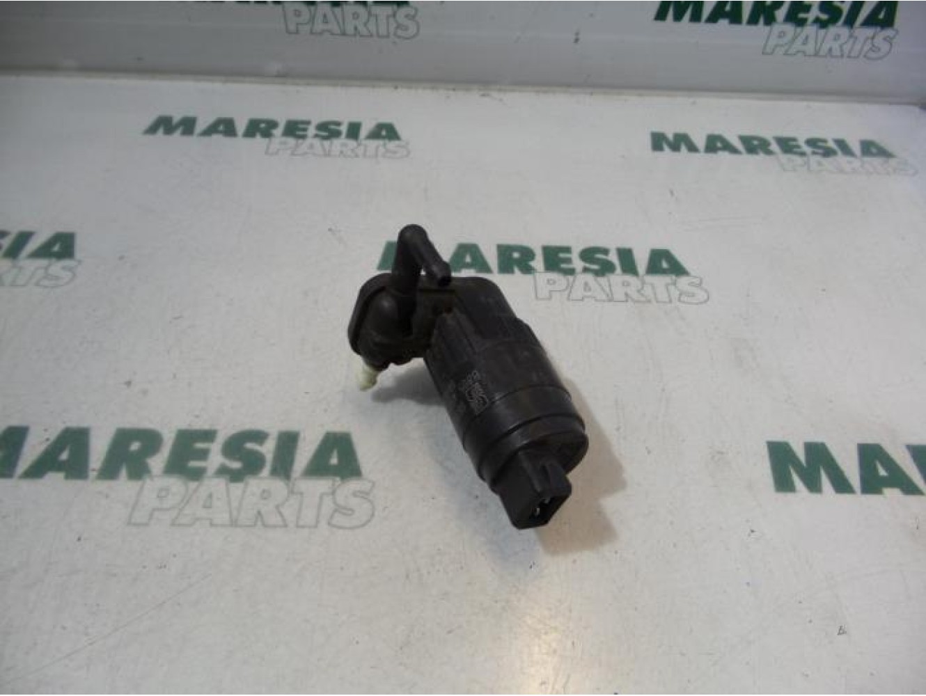 Fiat - Punto - Windscreen washer pump