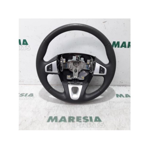 Renault - Scenic - Steering wheel