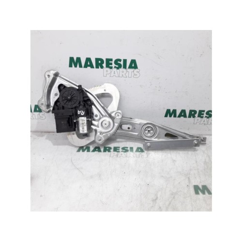 Renault - Scenic - Rear door window mechanism 4-door, right