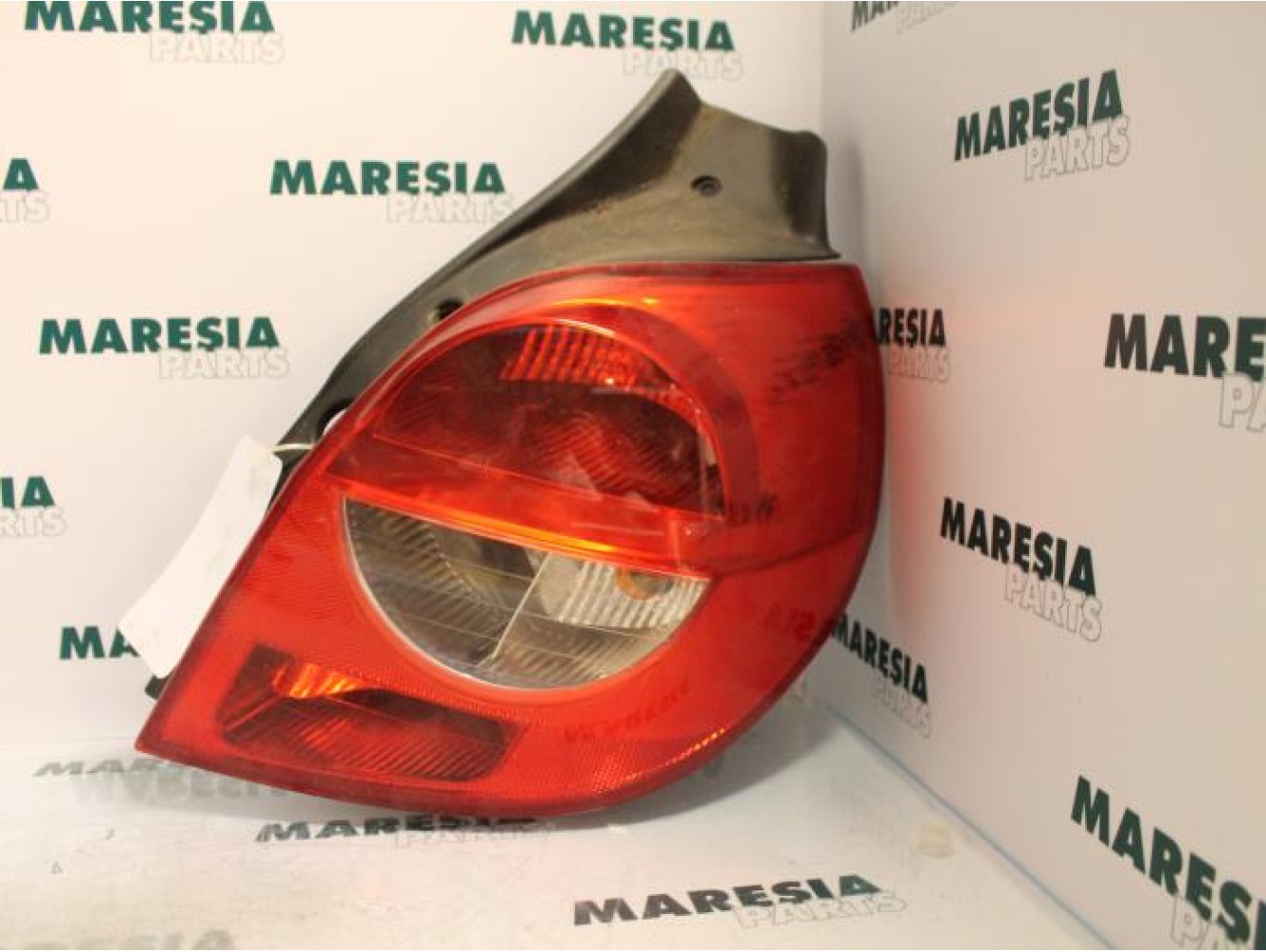 Renault - Clio - Taillight, right