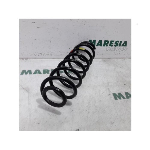 Renault - Megane - Rear coil spring