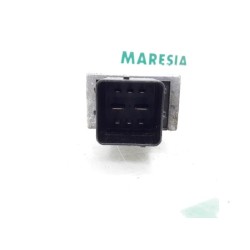 Renault - Megane - Glow plug relay