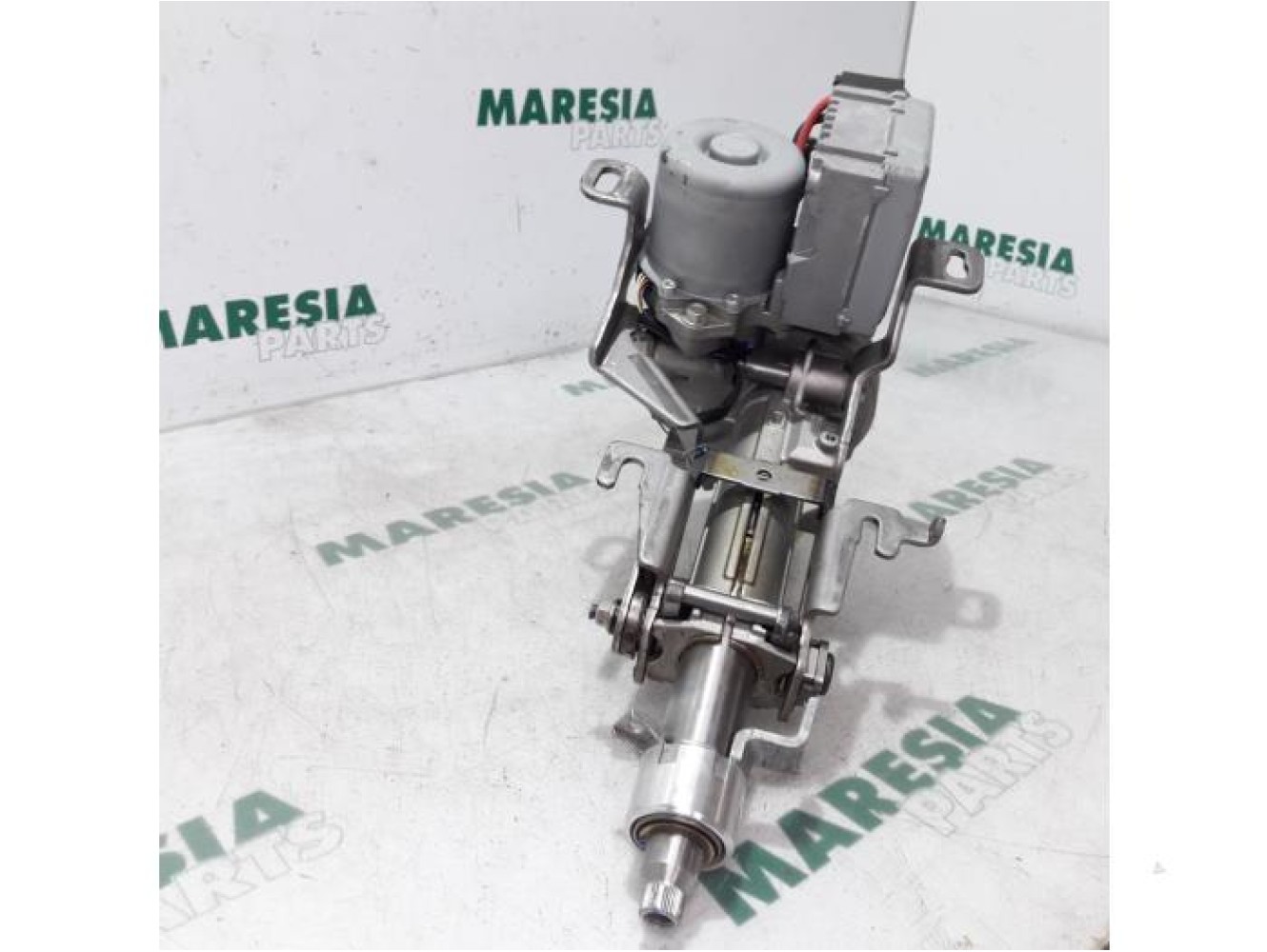 Renault - Megane - Steering column housing