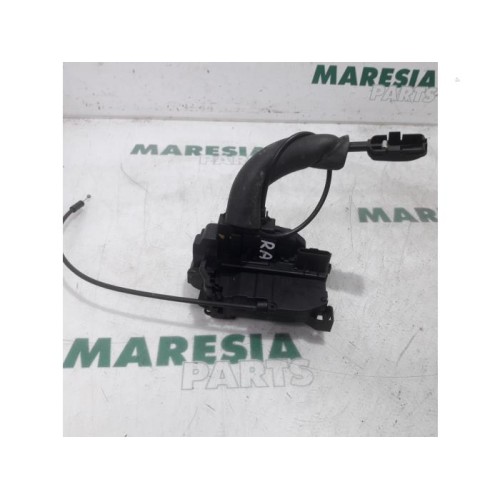 Renault - Megane - Rear door mechanism 4-door, right