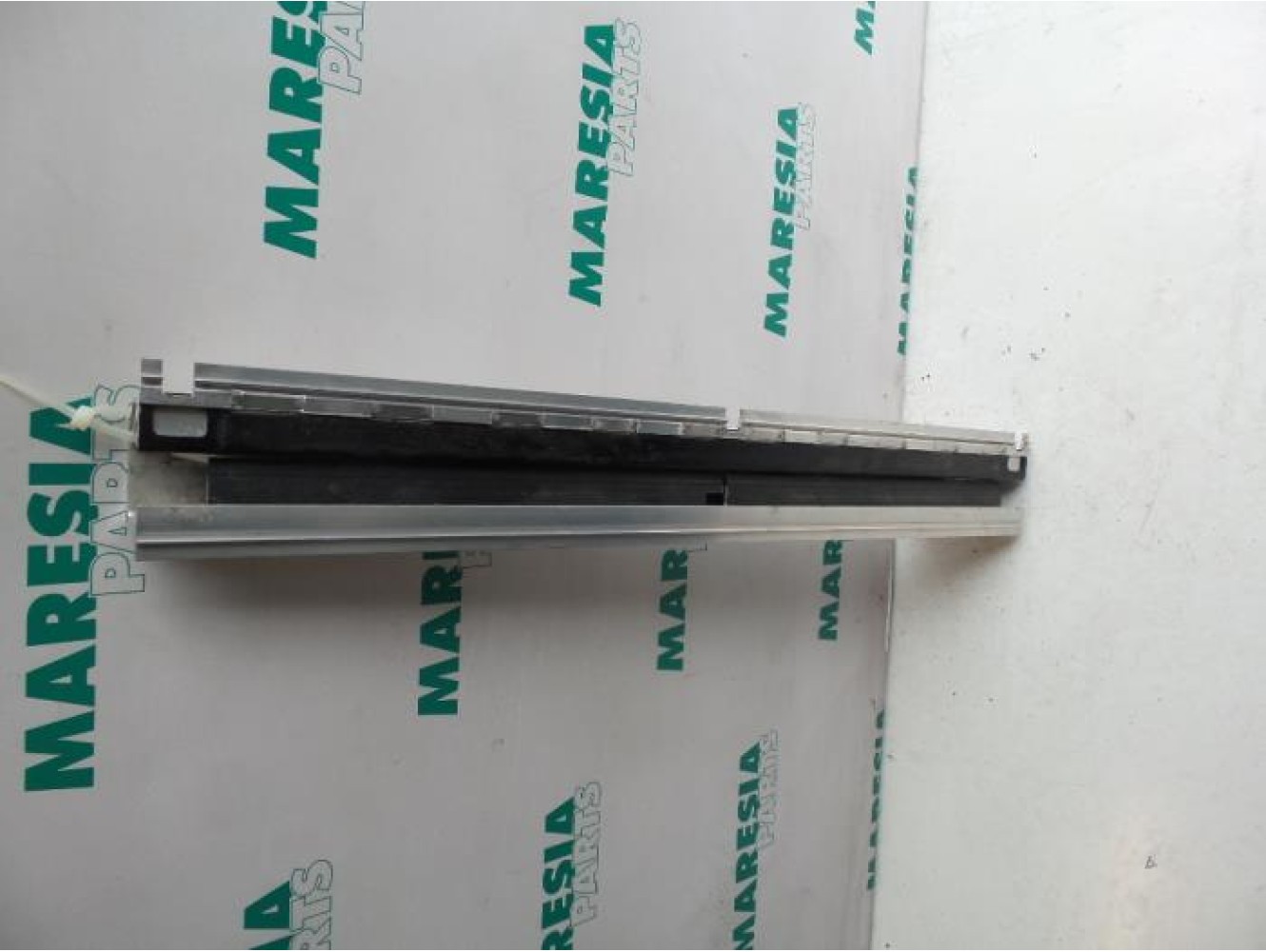 Fiat - Ulysse - Seat rails, left