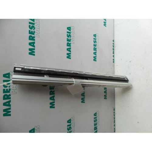Fiat - Ulysse - Seat rails, right