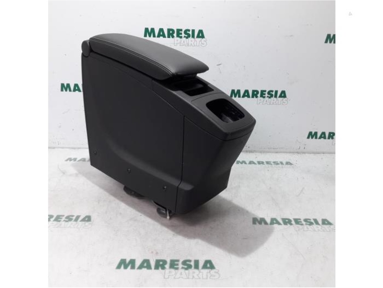 Renault - Scenic - Armrest
