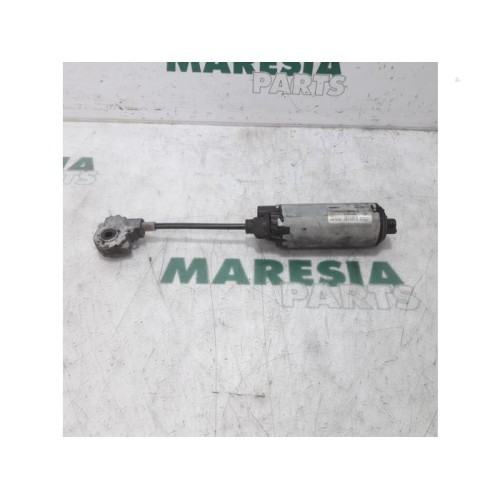 Peugeot - 607 - Seat rails, left