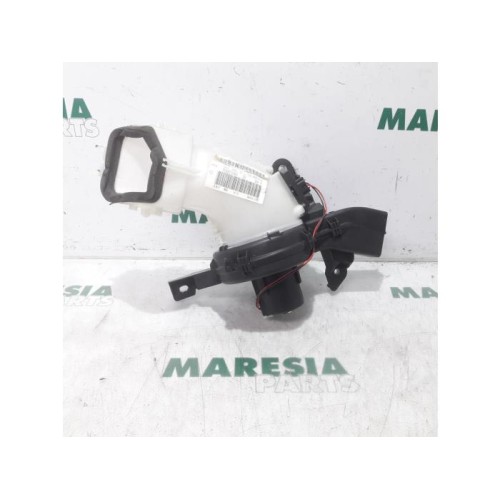 Citroen - C4 Picasso - Heating and ventilation fan motor