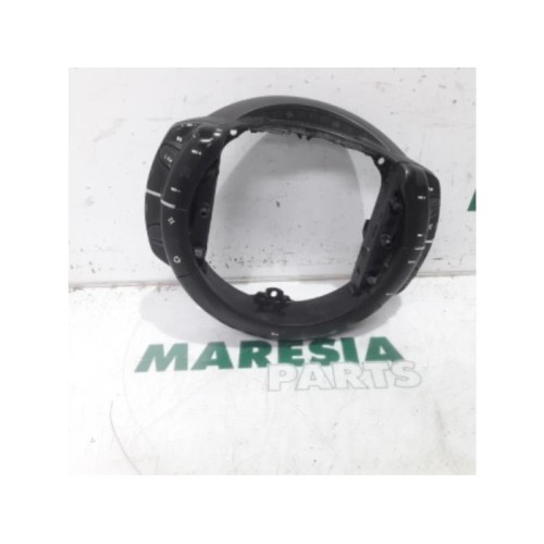 Citroen - C4 Picasso - Steering wheel mounted radio control