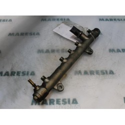 Renault - Megane Scenic - Fuel injector nozzle