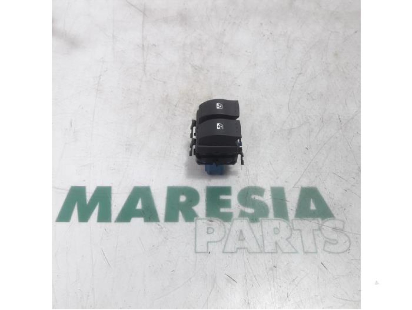 Renault - Master - Multi-functional window switch