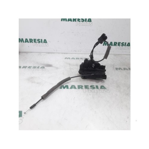 Renault - Master - Door lock mechanism 2-door, right