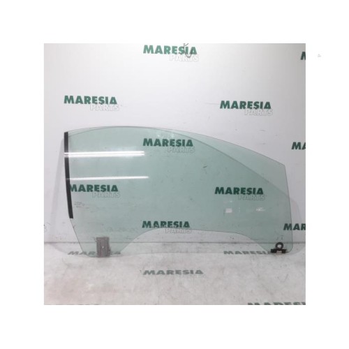 Peugeot - 207 - Door window 2-door, right
