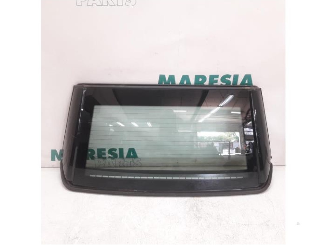 Peugeot - 207 - Rear window