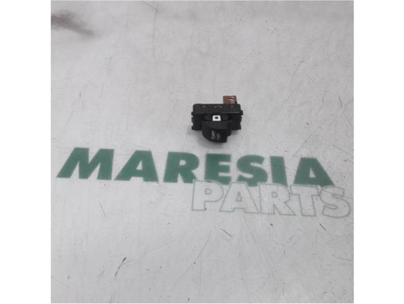 Peugeot - 207 - Multi-functional window switch