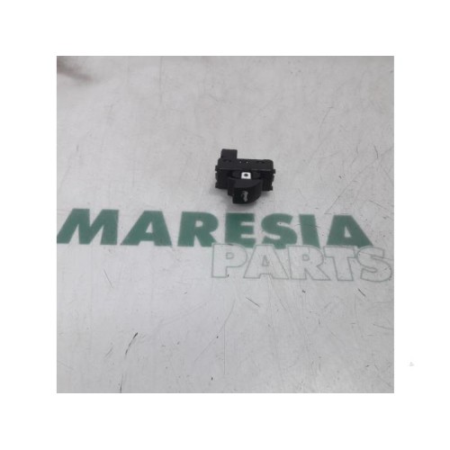 Peugeot - 207 - Commande toit escamotable
