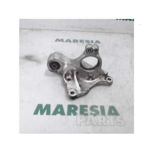Citroen - C4 Picasso - Engine mount