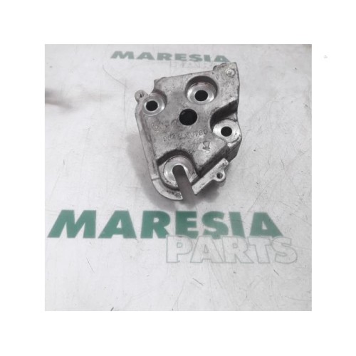 Citroen - C4 Picasso - Engine mount