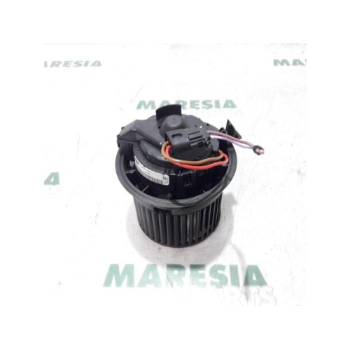 Renault - Clio - Heating and ventilation fan motor