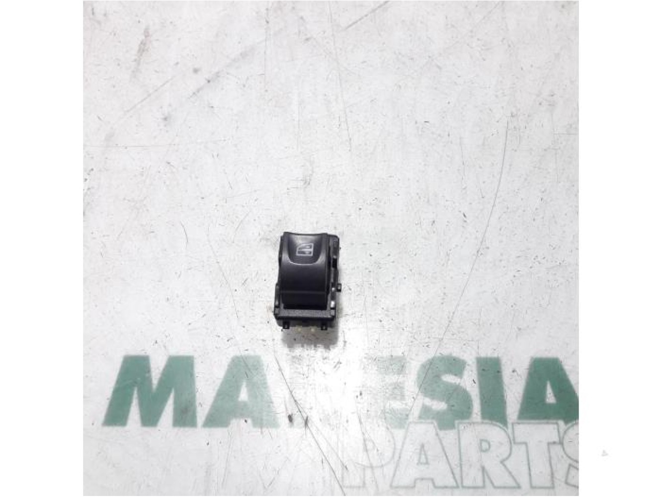 Renault - Clio - Multi-functional window switch