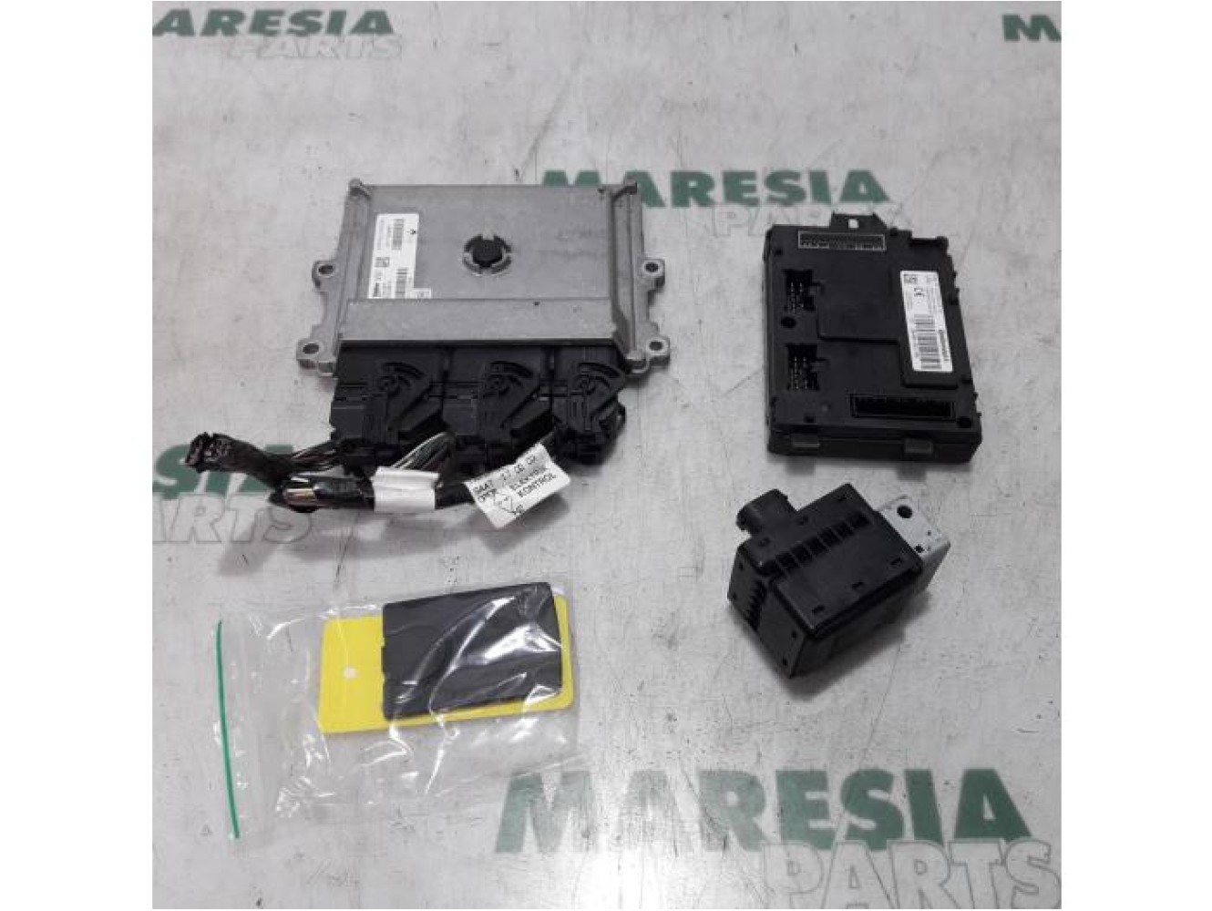 Renault - Clio - Engine management computer