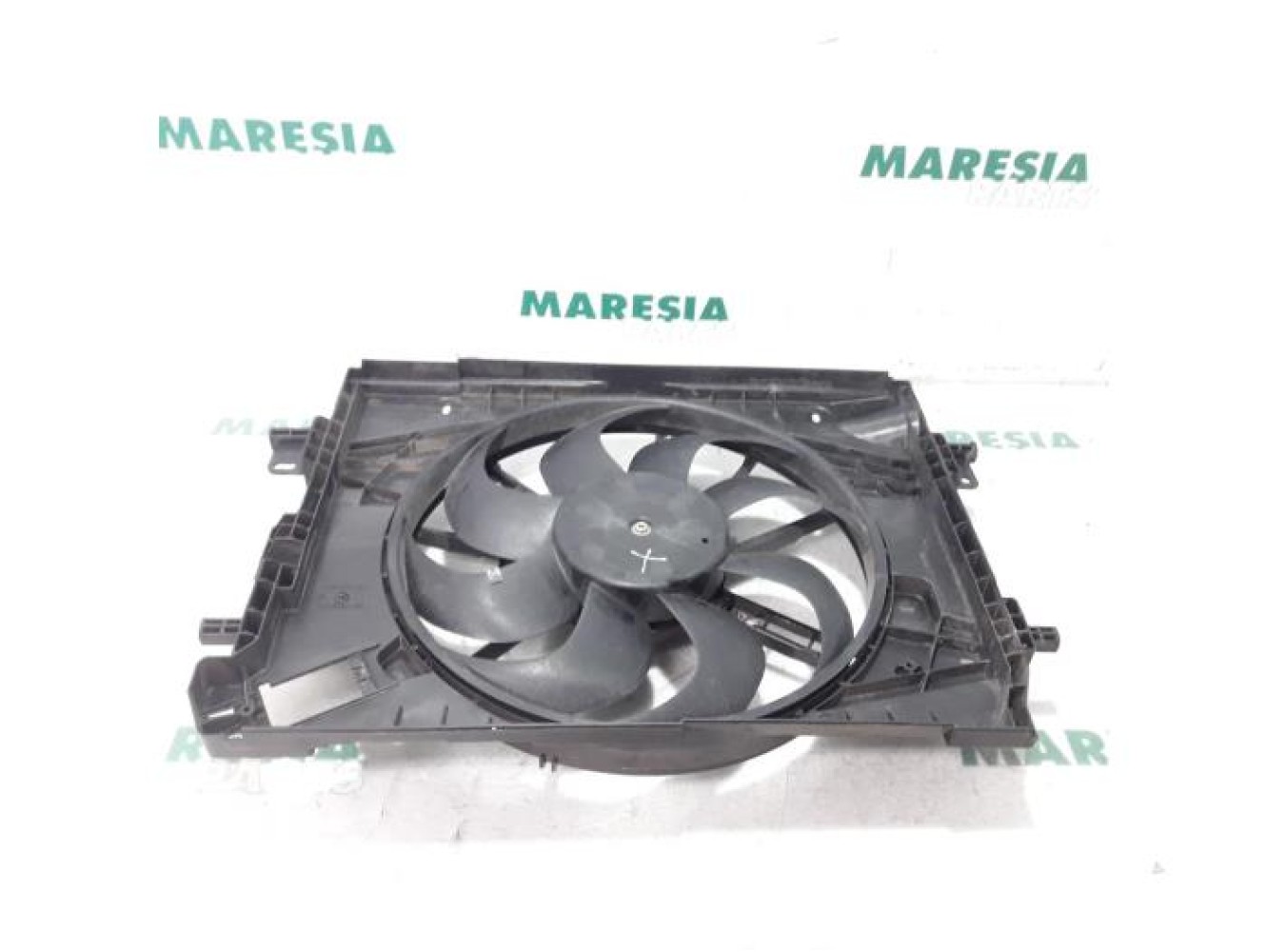 Renault - Clio - Fan motor