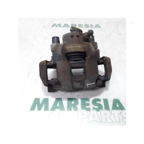 Renault - Clio - Front brake calliper, left