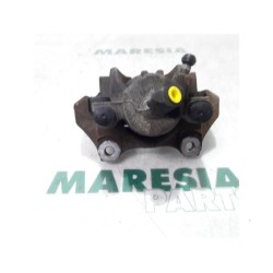 Renault - Clio - Front brake calliper, right