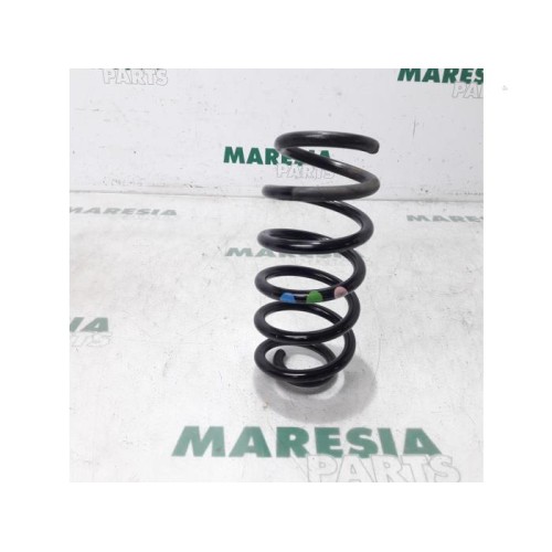 Renault - Clio - Rear coil spring