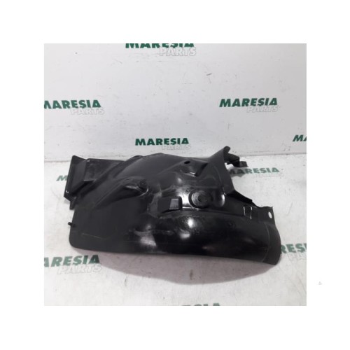 Renault - Clio - Wheel arch liner