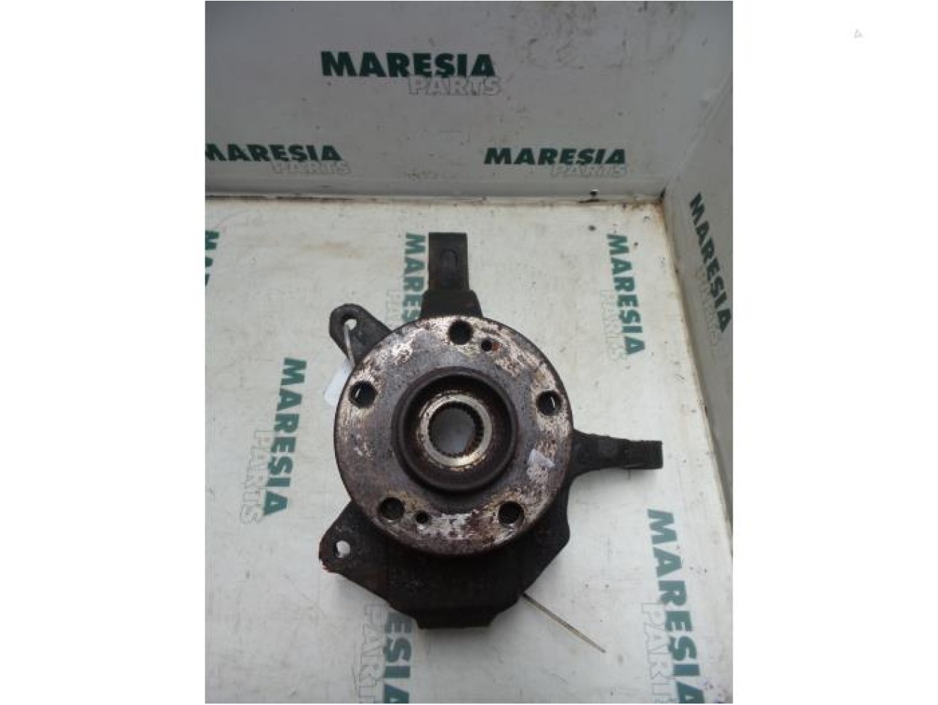 Renault - Vel Satis - Fusee links-voor