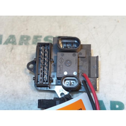 Renault - Clio - Heater resistor