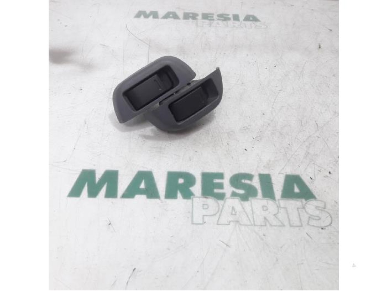 Citroen - C1 - Multi-functional window switch