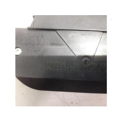 Citroen - C2 - Tailgate lock mechanism