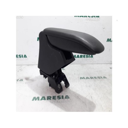 Citroen - C3 - Armrest