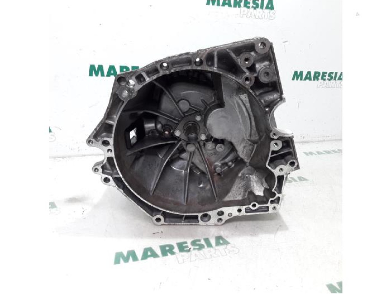 Peugeot - Partner - Gearbox casing