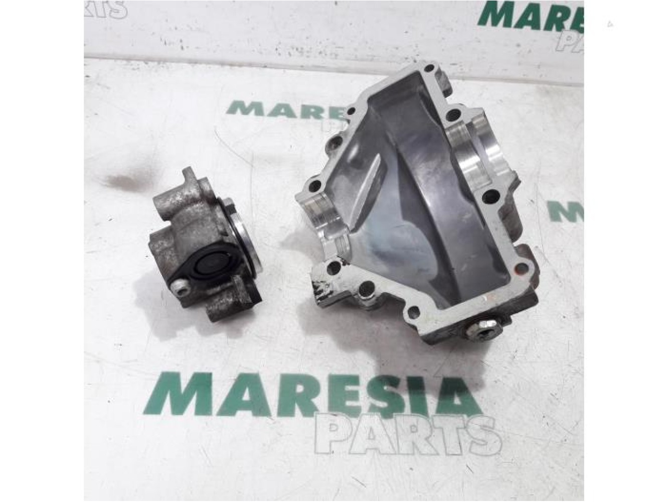 Citroen - C4 Picasso - Gearbox casing