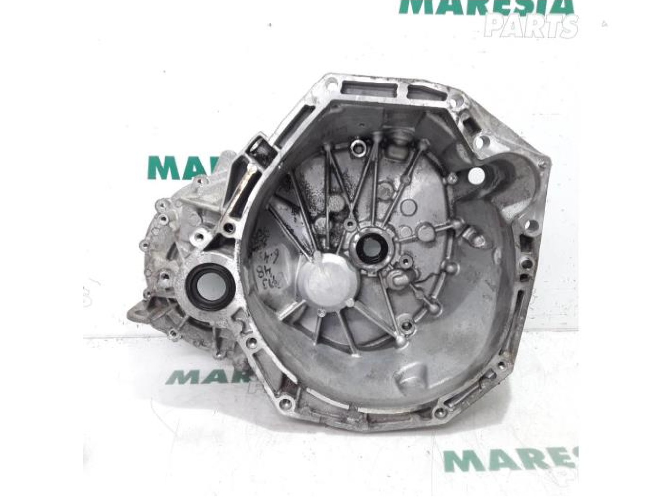 Renault - Megane Scenic - Gearbox casing