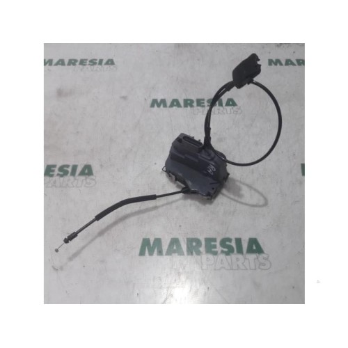 Renault - Megane Scenic - Rear door mechanism 4-door, right