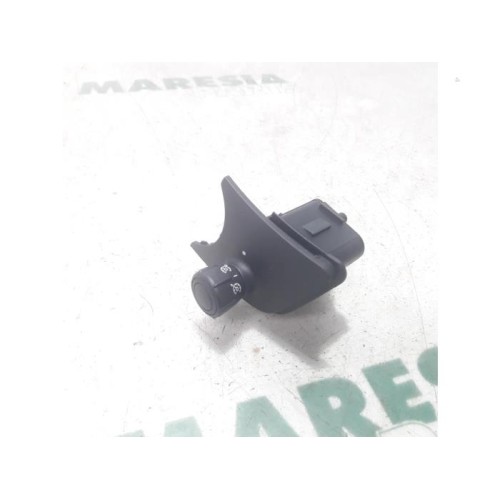 Renault - Megane Scenic - Cruise control switch