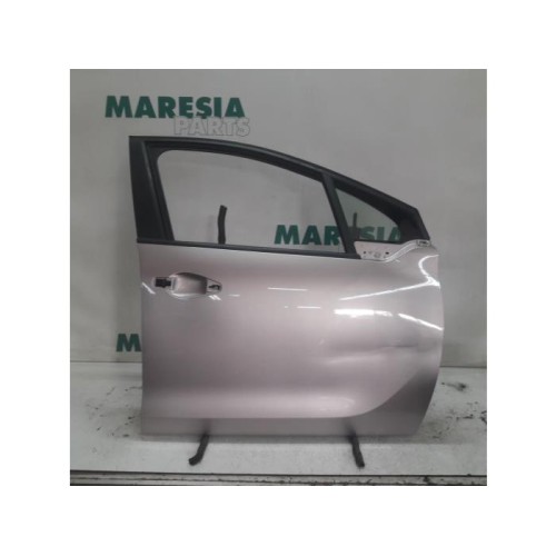 Peugeot - 208 - Front door 4-door, right