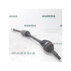 Renault - Trafic - Front drive shaft, right