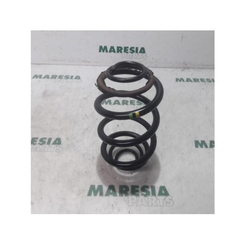 Renault - Trafic - Rear coil spring