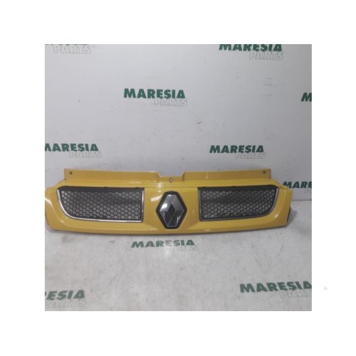 Renault - Trafic - Grill