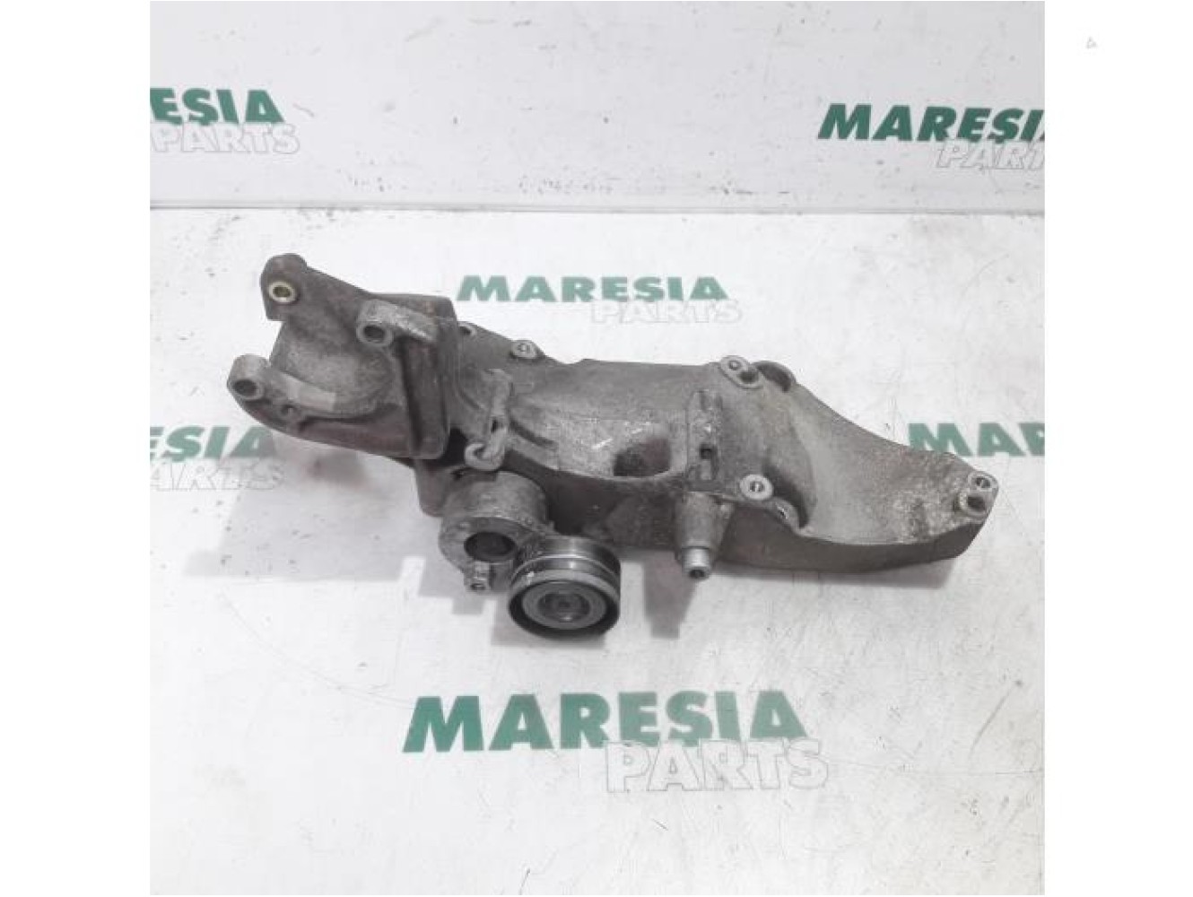 Renault - Trafic - Support (miscellaneous)