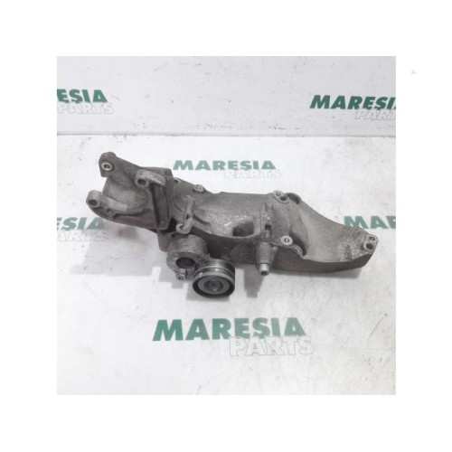Renault - Trafic - Support (miscellaneous)