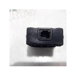 Renault - Scenic - AUX/USB aansluiting